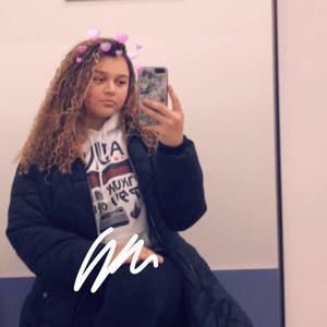 Meet your Posher, Samara